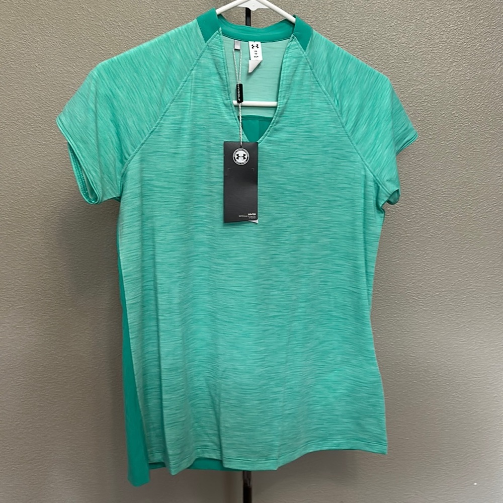 Women’s Under Armour, extra small heat gear shirt